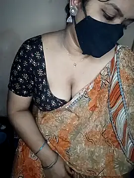 Snapshot of midhly chatting on December 6, 2024, 9:29 pm midhly online show from December 6, 2024, 9:29 pm