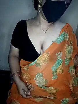 Snapshot of midhly chatting on January 28, 2025, 11:28 pm midhly online show from January 28, 2025, 11:28 pm