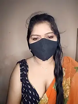 Snapshot of midhly chatting on December 8, 2024, 6:39 pm midhly online show from December 8, 2024, 6:39 pm