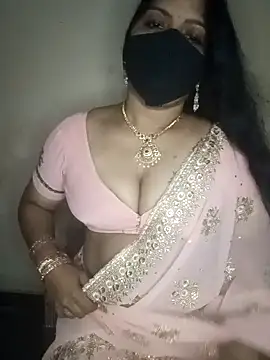 Snapshot of midhly chatting on February 2, 2025, 7:14 pm midhly online show from February 2, 2025, 7:14 pm