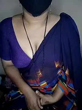 Snapshot of midhly chatting on February 17, 2025, 6:28 pm midhly online show from February 17, 2025, 6:28 pm