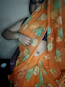 Snapshot of midhly chatting on December 7, 2024, 6:10 pm midhly online show from December 7, 2024, 6:10 pm