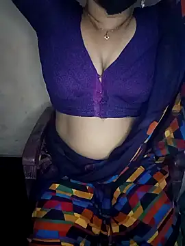 Snapshot of midhly chatting on January 27, 2025, 7:13 pm midhly online show from January 27, 2025, 7:13 pm