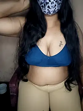 Snapshot of midhly chatting on February 21, 2025, 5:53 pm midhly online show from February 21, 2025, 5:53 pm