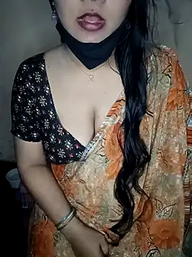 Snapshot of midhly chatting on December 6, 2024, 6:11 pm midhly online show from December 6, 2024, 6:11 pm