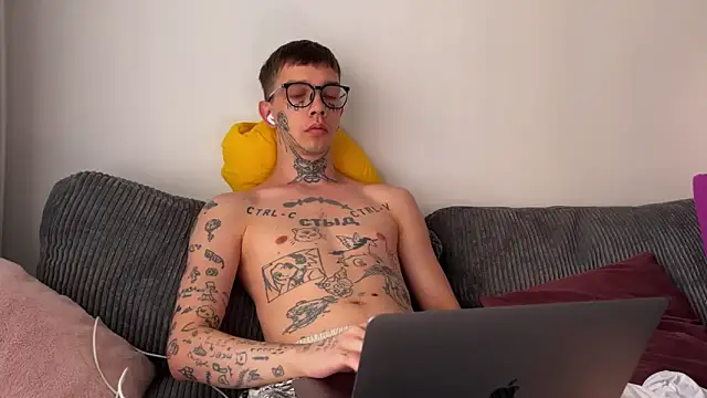 anahori  simon online show from March 18, 2026, 11:48 pm