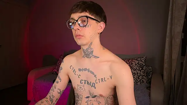 anahori  simon online show from September 18, 2025, 6:44 pm