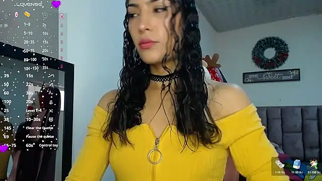 Lanna hott  online show from December 18, 2025, 7:18 pm