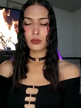 Lanna hott  online show from October 10, 2025, 7:25 pm