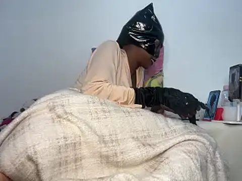 Snapshot of jamilla3 chatting on December 17, 2024, 5:51 am jamilla3 online show from December 17, 2024, 5:51 am