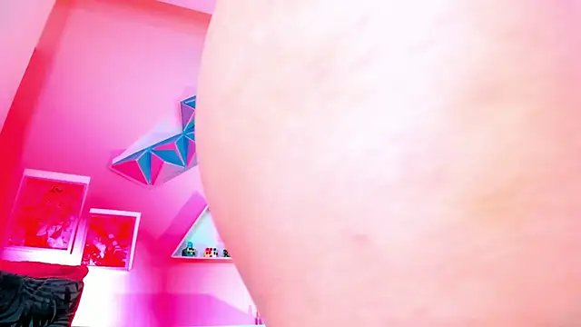 Valkiria ponce online show from December 20, 2025, 5:21 am