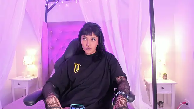 Valkiria ponce online show from November 15, 2025, 6:06 am