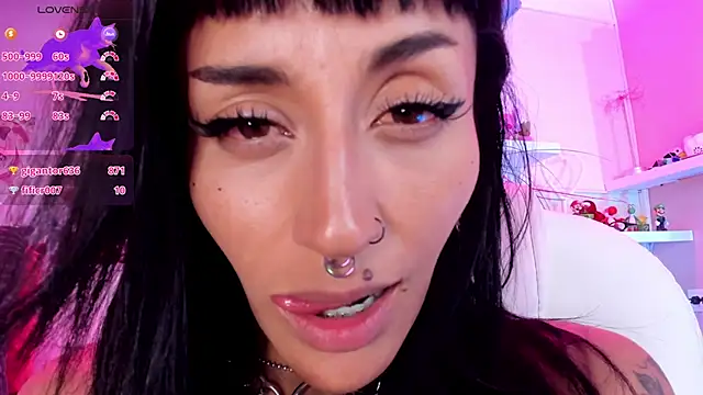 Snapshot of Valkiria_ponce chatting on February 9, 2026, 5:05 am Valkiria ponce online show from February 9, 2026, 5:05 am