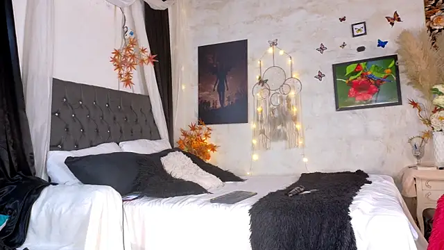 Kyara Queen online show from February 11, 2026, 6:41 pm