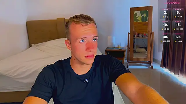 Snapshot of tommy_cumfinger chatting on September 30, 2025, 3:56 am tommy cumfinger online show from September 30, 2025, 3:56 am