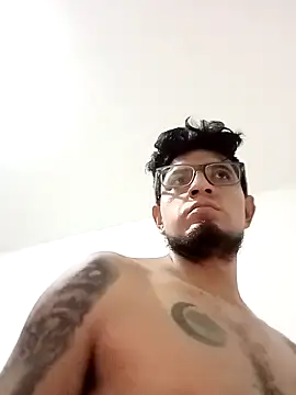 ale3J4a online show from October 19, 2025, 9:56 am