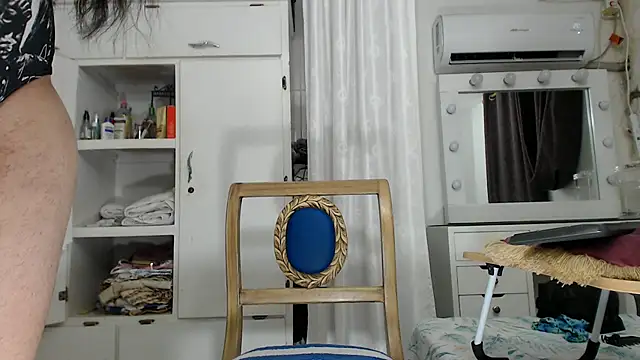 Snapshot of marcella6 chatting on November 12, 2025, 10:46 pm marcella6 online show from November 12, 2025, 10:46 pm