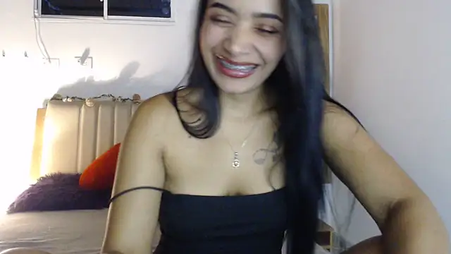 Snapshot of sabrina_brunette chatting on June 19, 2026, 4:29 am sabrina brunette online show from June 19, 2026, 4:29 am