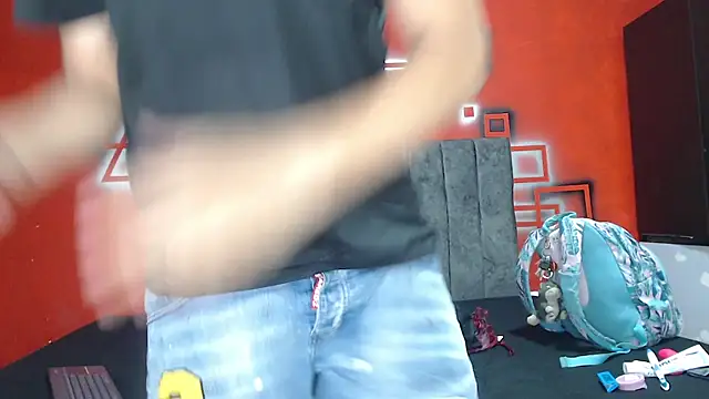 FerneyManti online show from October 24, 2025, 1:10 pm