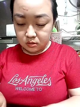 VyOanh2K online show from October 11, 2025, 8:37 am