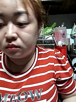 VyOanh2K online show from November 8, 2025, 4:21 pm