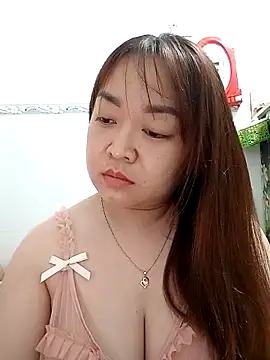 VyOanh2K online show from March 18, 2025, 5:01 pm