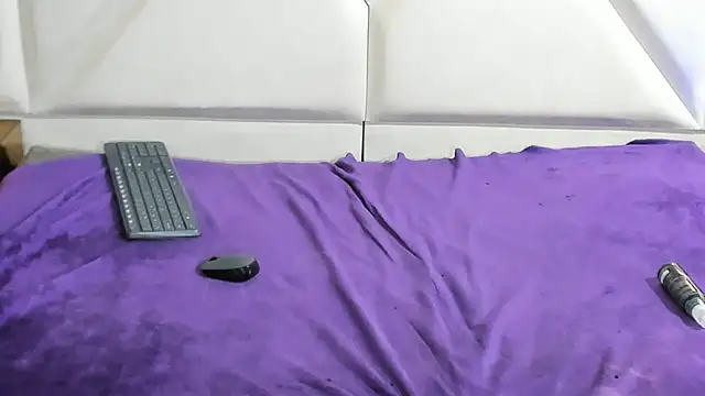 Snapshot of Aura_love69 chatting on February 8, 2025, 9:56 am Aura love69 online show from February 8, 2025, 9:56 am