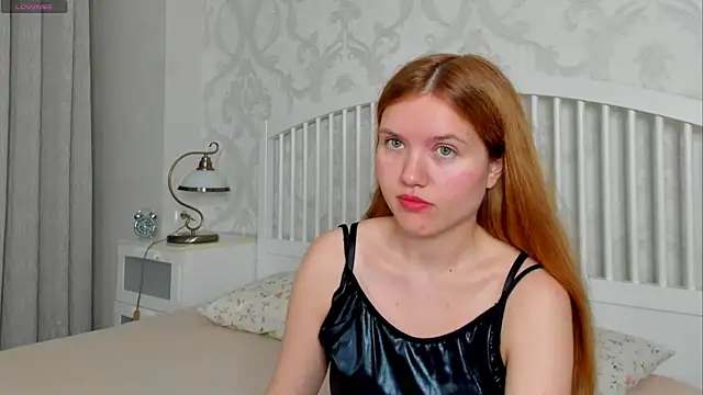 Snapshot of Eva__Lewis chatting on June 25, 2026, 5:12 am Eva Lewis online show from June 25, 2026, 5:12 am