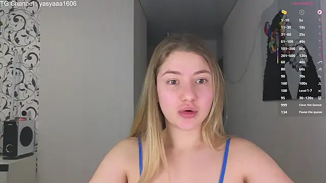 Snapshot of Yassyaaa chatting on November 21, 2025, 4:33 am Yassyaaa online show from November 21, 2025, 4:33 am