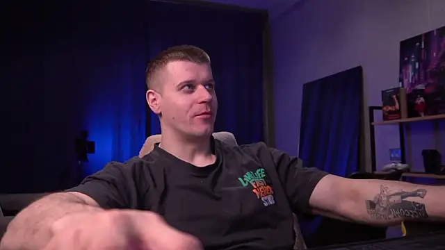 Snapshot of Bruno_Banani chatting on February 27, 2026, 5:46 pm Bruno Banani online show from February 27, 2026, 5:46 pm