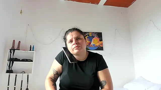 Karol IsabelCouple online show from February 9, 2026, 2:59 pm