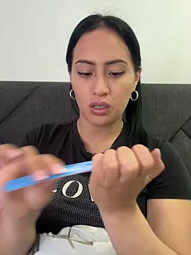 Sara luna  online show from February 17, 2026, 4:59 pm