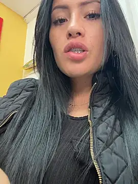 Snapshot of Sara_luna_ chatting on March 14, 2025, 3:58 pm Sara luna online show from March 14, 2025, 3:58 pm