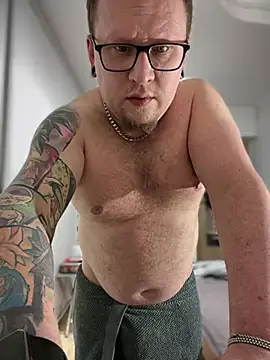 Snapshot of PierreNaked89 chatting on February 22, 2025, 9:26 pm PierreNaked89 online show from February 22, 2025, 9:26 pm