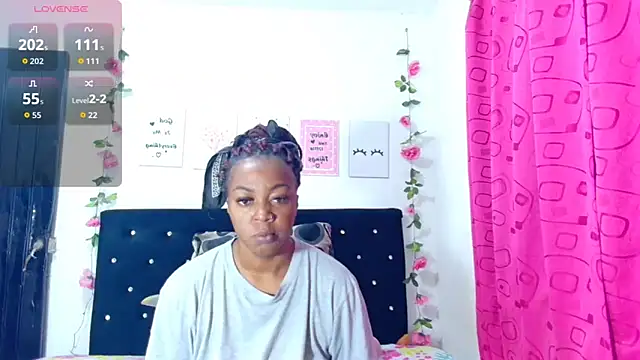 Snapshot of CiaraEbony chatting on November 15, 2025, 2:15 am CiaraEbony online show from November 15, 2025, 2:15 am