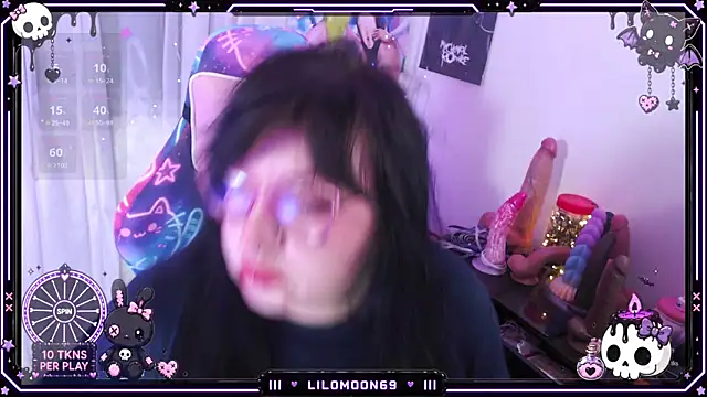 Snapshot of LiloMoon69 chatting on July 12, 2026, 7:53 am LiloMoon69 online show from July 12, 2026, 7:53 am