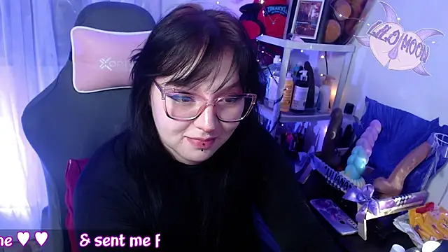 LiloMoon69 online show from February 14, 2025, 6:34 am