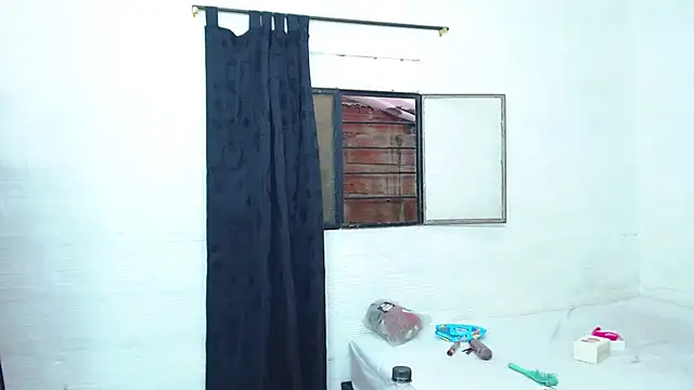 BLACK MOON TS online show from January 8, 2026, 5:52 pm