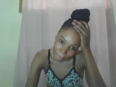 Sweetpetite254 online show from March 22, 2025, 12:57 pm