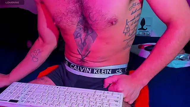 Snapshot of Piggy_Eddy chatting on February 21, 2026, 1:40 am Piggy Eddy online show from February 21, 2026, 1:40 am