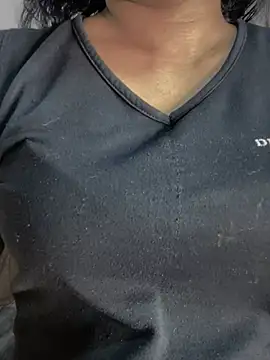 NethuQueen online show from February 1, 2026, 8:01 am