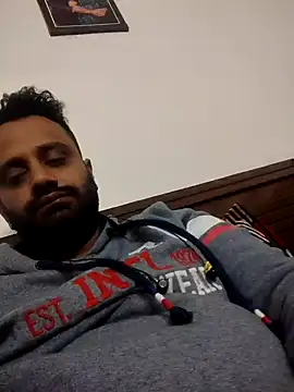 Snapshot of shree7776trrr chatting on December 18, 2024, 9:36 am shree7776trrr online show from December 18, 2024, 9:36 am