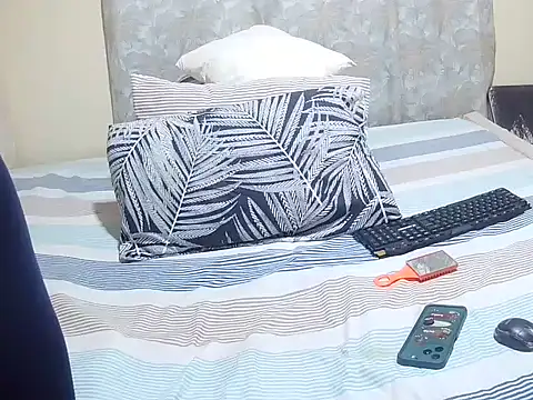 slender sweet online show from April 16, 2026, 12:06 pm