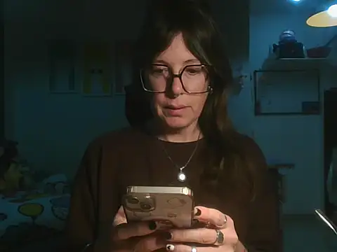 Snapshot of Calentandote chatting on July 8, 2026, 8:48 am Calentandote online show from July 8, 2026, 8:48 am