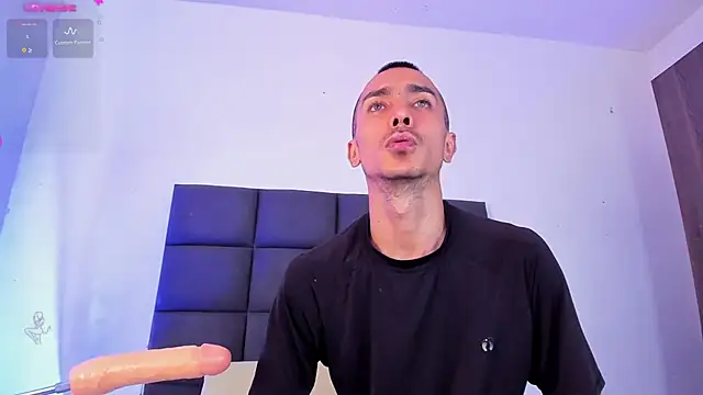 steven hott8 online show from March 20, 2025, 12:54 pm