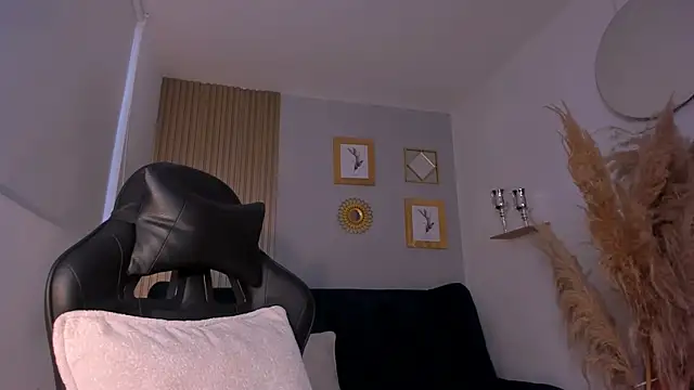 Snapshot of NatyFerrer_ chatting on October 11, 2025, 11:00 am NatyFerrer online show from October 11, 2025, 11:00 am