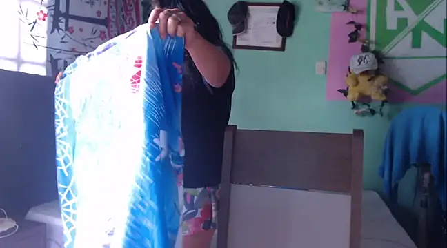 sofia yummy  online show from March 14, 2025, 6:07 pm