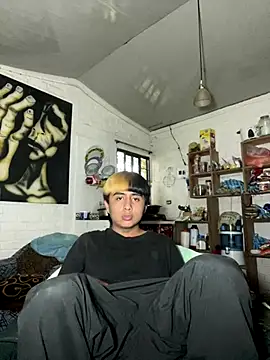 FlpGmz online show from October 29, 2025, 9:58 pm