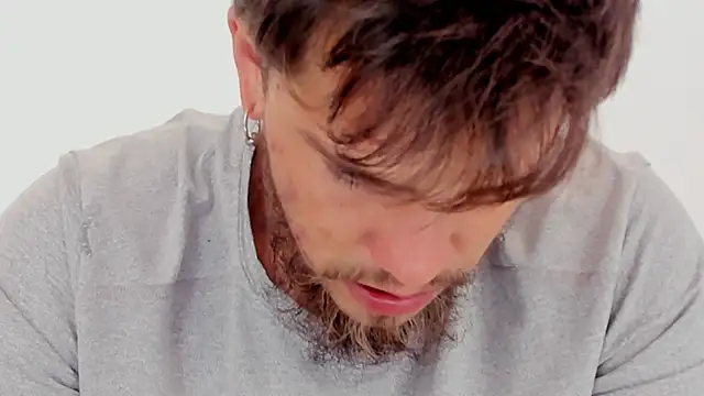 Beard xox online show from October 13, 2025, 9:05 pm