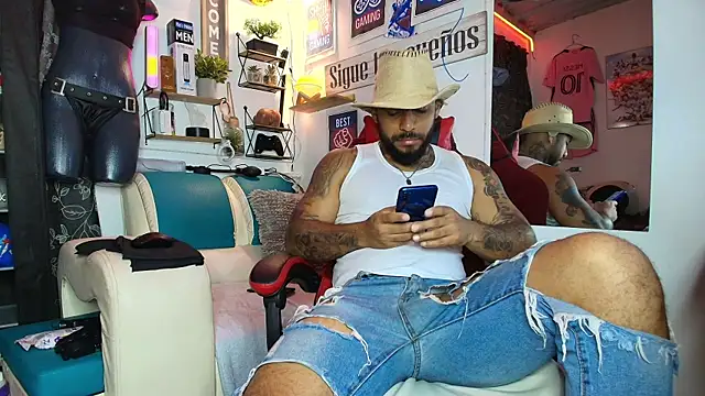 Leenar Key online show from April 21, 2026, 1:17 pm